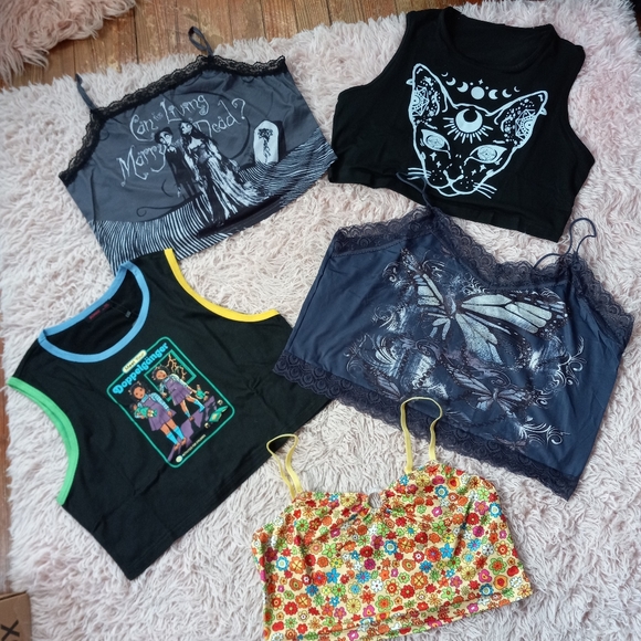 Retro "flower power" boho hippy curve plus cute crop top! - Picture 3 of 3